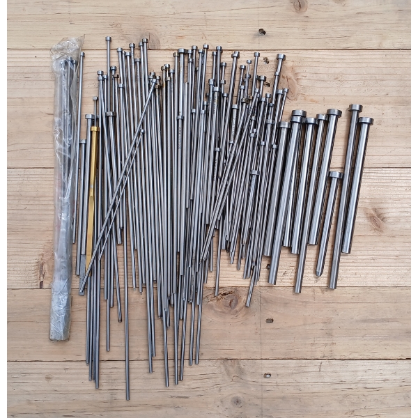 QTY OF EJECTOR PINS 
