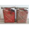 Image 3 : LOT OF 2 - U.S. MILITARY STYLE GAS CANS