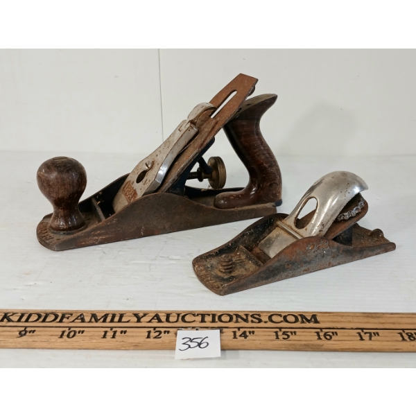 LOT OF 2 - RECORD NO. 4 & STANLEY NO. 110 WOOD PLANES