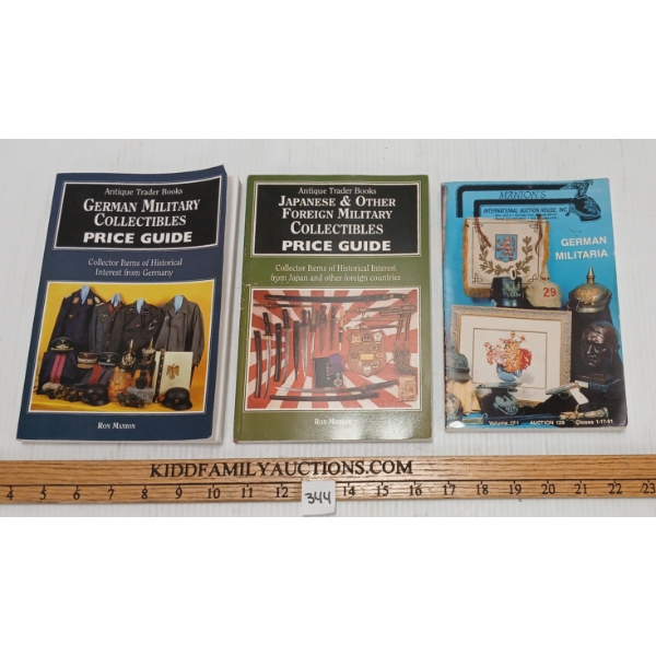 LOT OF 3 - ANTIQUE TRADER & MANION'S GUIDES - INCL "GERMAN MILITARY COLLECTIBLES" ETC