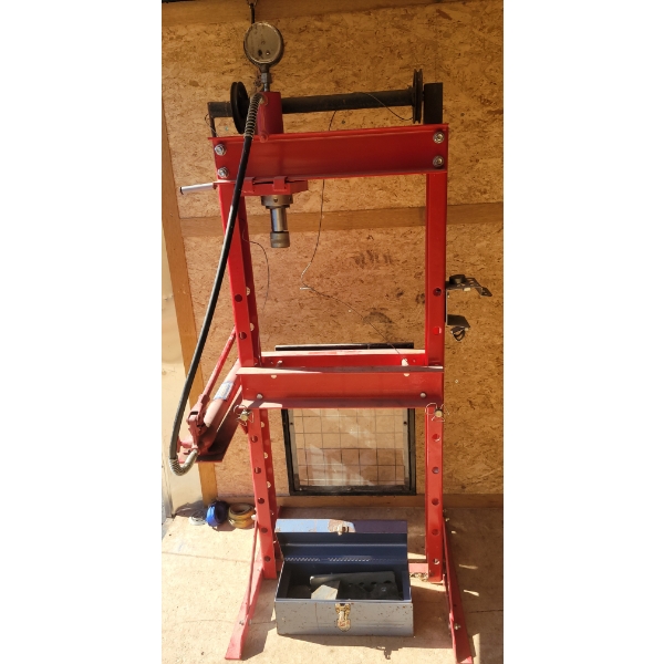 KING 20T HYDRAULIC SHOP PRESS