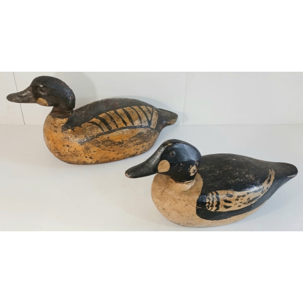 LOT OF 2 - VINTAGE DECOY DUCKS