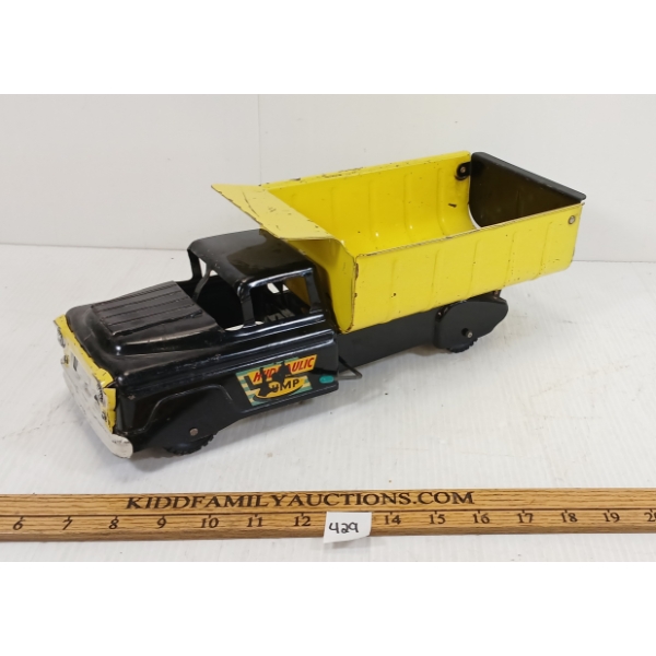 UNMARKED PRESSED STEEL HYDRAULIC DUMP TRUCK