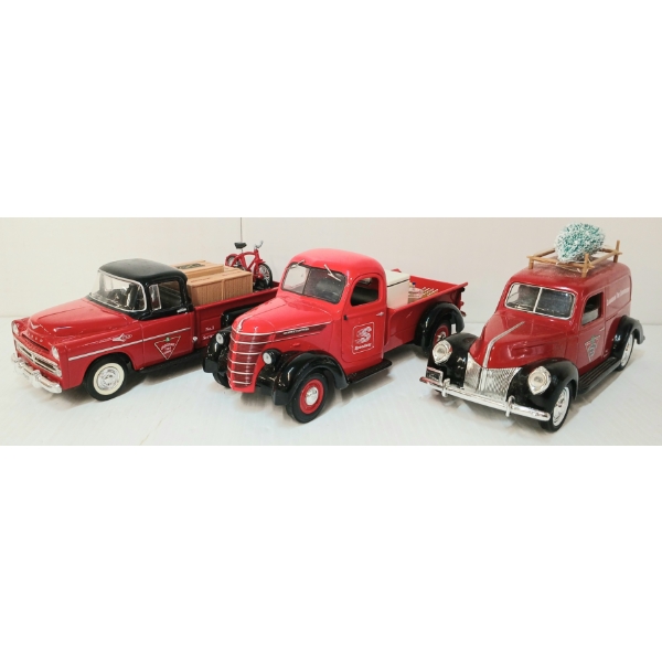 LOT OF 3 - 1ST GEAR & LIBERTY CLASSICS 1957 FARGO, 1940 FORD & 1938 INTERNATIONAL DIECAST COIN BANKS