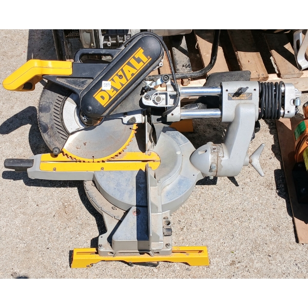 DEWALT 12IN SLIDING COMPOUND MITER SAW 