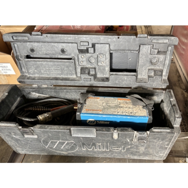 MILLER MAXSTAR ARC WELDER - MODEL 150 STL - 110 V