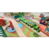 Image 3 : THOMAS & FRIENDS WOOD PLAY SET W/ TRAINS