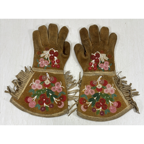METIS BEADED GAUNTLETS - CIRCA 1890's