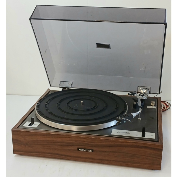 PIONEER STEREO TURNTABLE