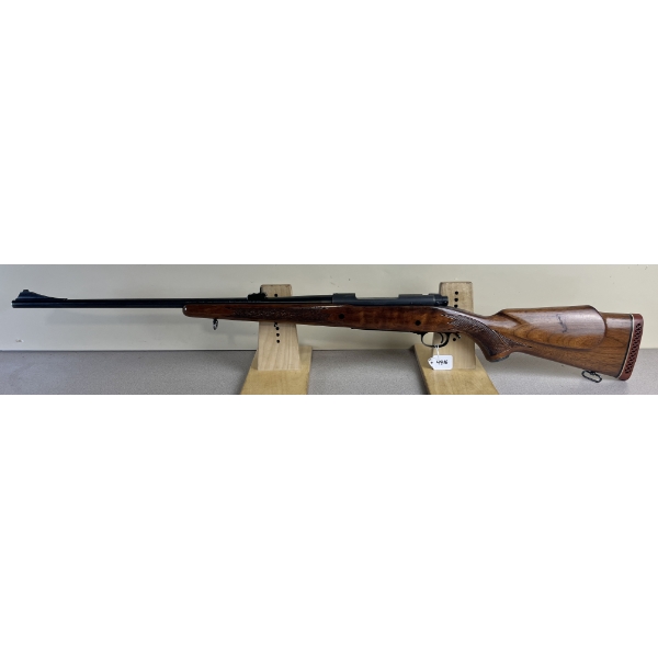 WINCHESTER MODEL 70 IN .264 WIN MAG 