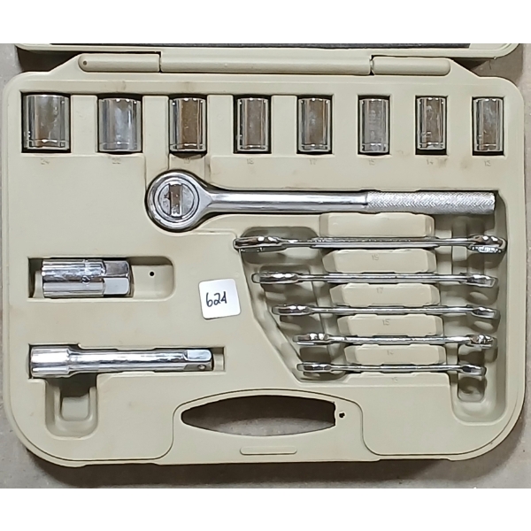 TRADES PRO SOCKET & WRENCH SET