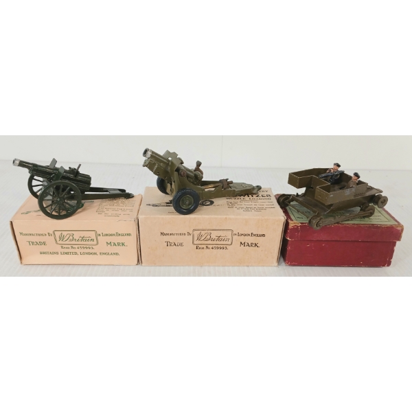 LOT OF 3 - BRITAINS LEAD MODELS - NO. 1203 TANK, 1292 R.A. GUN & 1725 4.5" HOWITZER