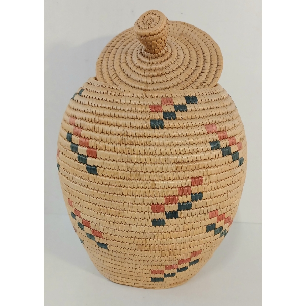 HAND-WOVEN RATTAN LIDDED BASKET