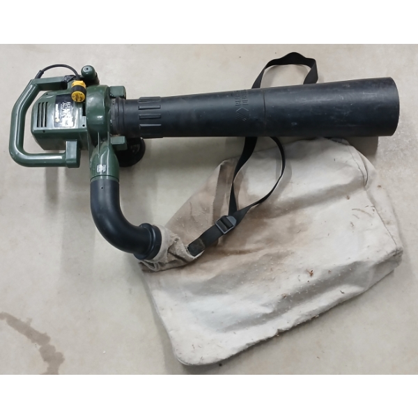 BLACKER & DECKER VAC' N' MULCH BLOWER 