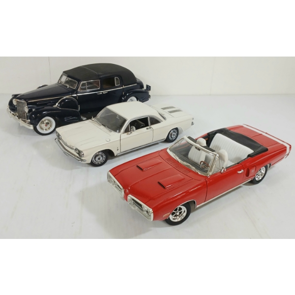 LOT OF 3 - SUN STAR DIECAST 1963 CORVAIR, SIGNATURE 1970 DODGE CORONET R/T & SIG. 1938 CADILLAC 