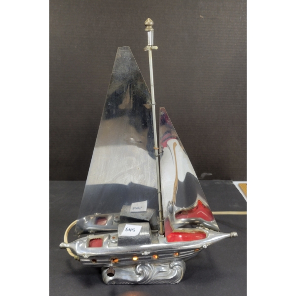 CHROME SAILBOAT MOTIF LAMP