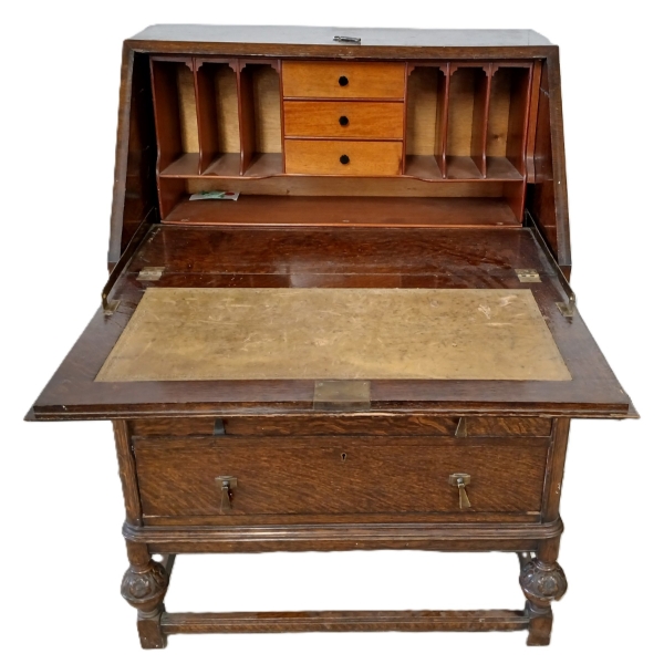 ENGLISH SLANT-FRONT BUREAU W/ KEY - TIGER OAK - C. LATE 19TH / EARLY 20TH CENT.