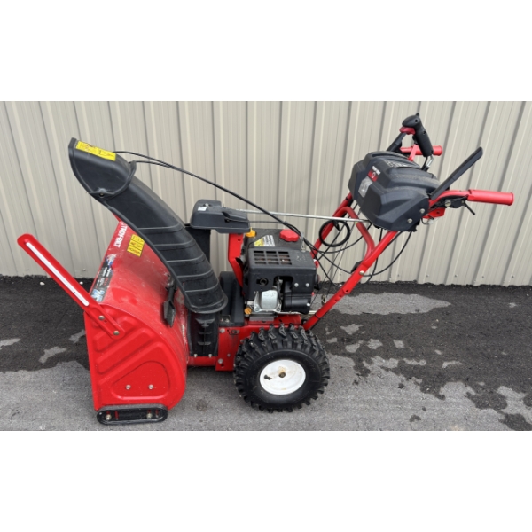 TROYBILT 24IN SNOW BLOWER - 2 STAGE