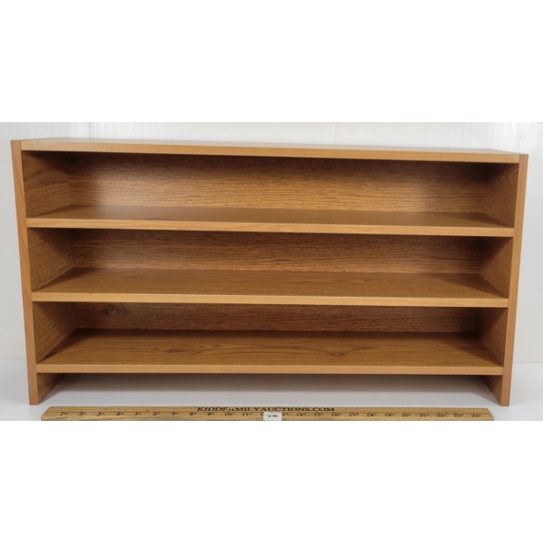 PINE DISPLAY SHELF