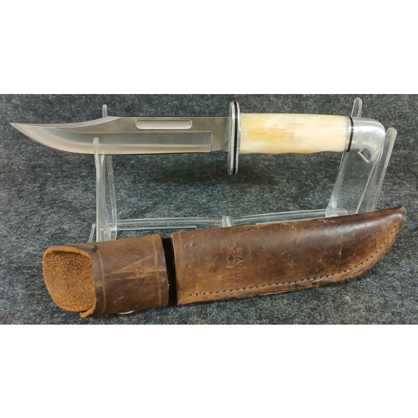 BUCK 119 HUNTING KNIFE W/ LEATHER SHEATH