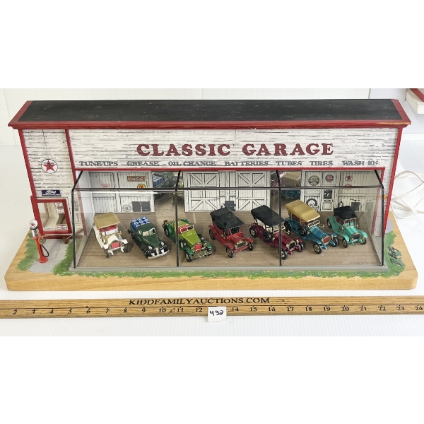 VEES CLASSIC GARAGE COLLECTOR CASE NO. 302 