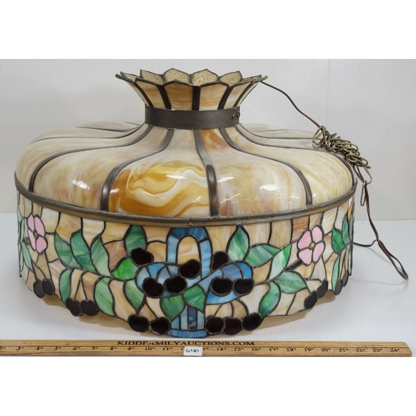 TIFFANY STYLE HANGING LIGHT