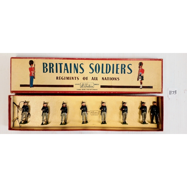BRITAINS SOLDIERS LEAD FIGURES - NO. 169 ITALIAN BERSAGLIERI