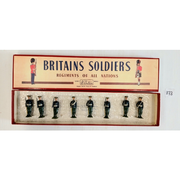 BRITAINS SOLDIERS LEAD FIGURES - NO. 2087 5TH ROYAL INNISKILLING DRAGOON GUARDS