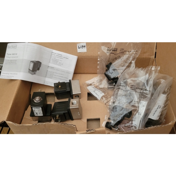 LOT OF 8 - BURKERT 2/2 WAY SOLENOID VALVE - 3 & VALVE CONNECTOR KITS - 5