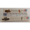 Image 2 : LOT OF 3 - TAMIYA & ITALERI MODEL TANK KITS - INCL PAMZER KAMPFWAGEN IV, CARRIER MKII & KOMANDO