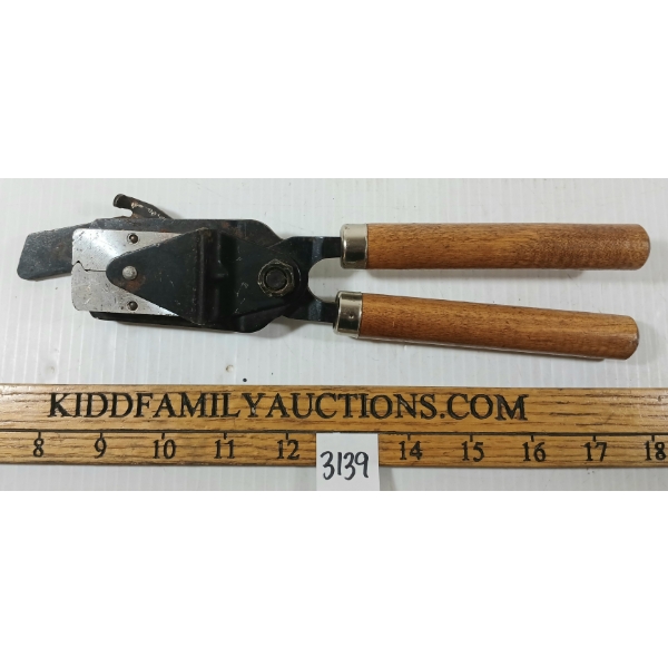 LEE 90282 BULLET MOULD