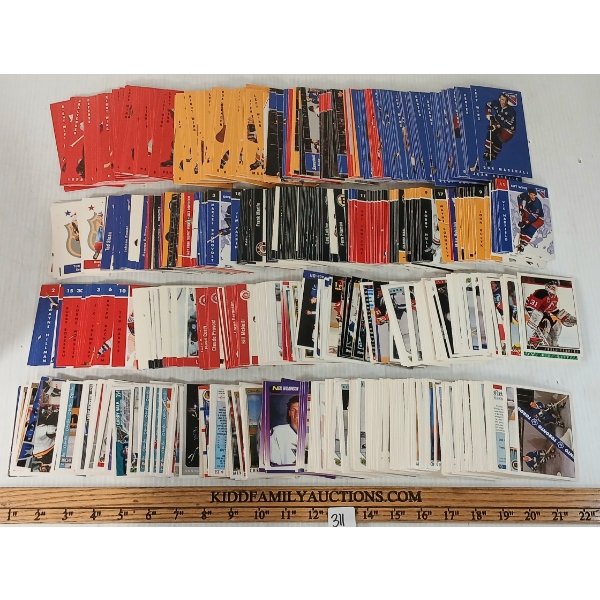 QTY OF 1980'S-1990'S HOCKEY CARDS - ULTIMATE, BOWMAN, PARKHURST, ETC