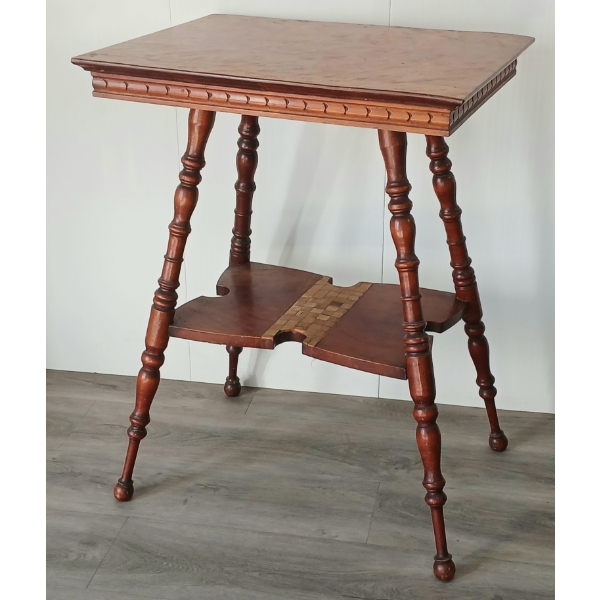 VICTORIAN PARLOR TABLE W/ BOBBIN LEGS