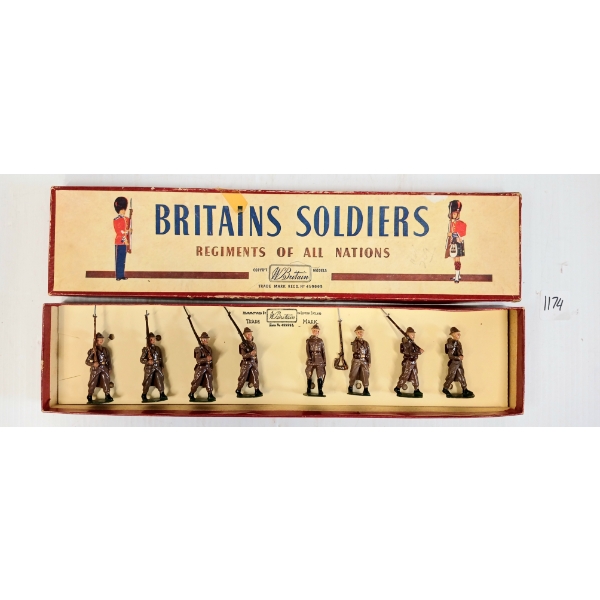 BRITAINS SOLDIERS LEAD FIGURES - NO. 1435 ITALIAN INFANTRY