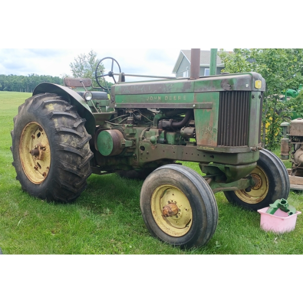 JOHN DEERE 720 TRACTOR - 1958 WHEATLAND SPL