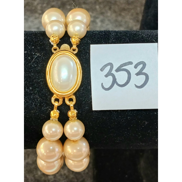 CAROLEE CULTERED PEARL BRACELET
