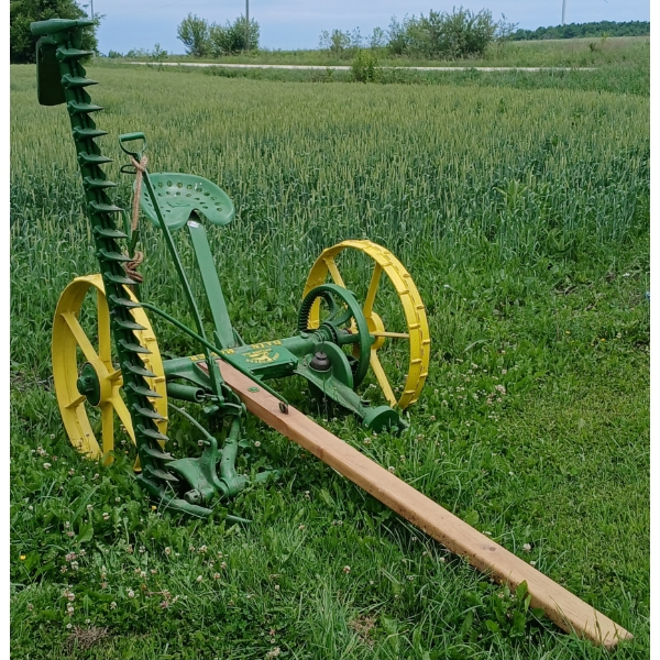 JOHN DEERE 1914 DAIN SICKLE MOWER - HORSE DRAWN