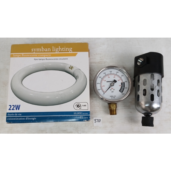 LOT OF 4 - MISC INDUSTRIAL PARTS - INCL WILKERSON FILTER, PSI GAUGE & 22W CIRCLE LIGHTS
