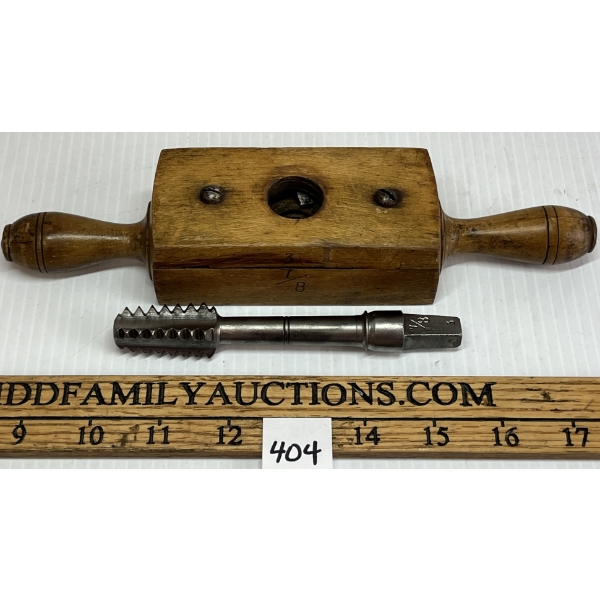 ENGLISH VICTORIAN STEEL / BOXWOOD SCREW BOX & TAP 