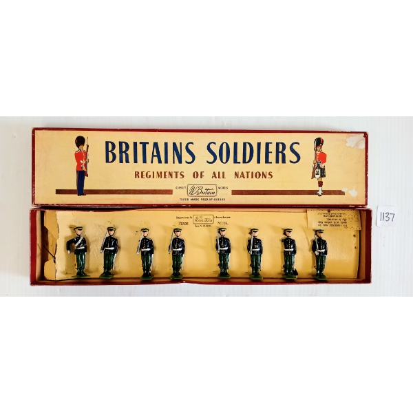 BRITAINS SOLDIERS LEAD FIGURES - NO. 2087 5TH ROYAL INNISKILLING DRAGOON GUARDS