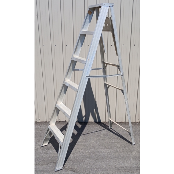 6FT ALUMINUM STEP LADDER