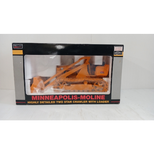SPECCAST DIECAST MINNEAPOLIS-MOLINE 2 STAR CRAWLER W/ LOADER
