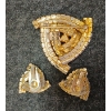 Image 2 : LOT OF 2 - UNKNOWN PINK TONE CLIP-ON EARRINGS & BROOCH