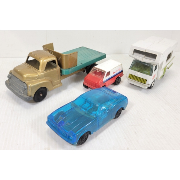 LOT OF 4 - MISC VEHICLES - INCL TONKA & STRUCTO, ETC