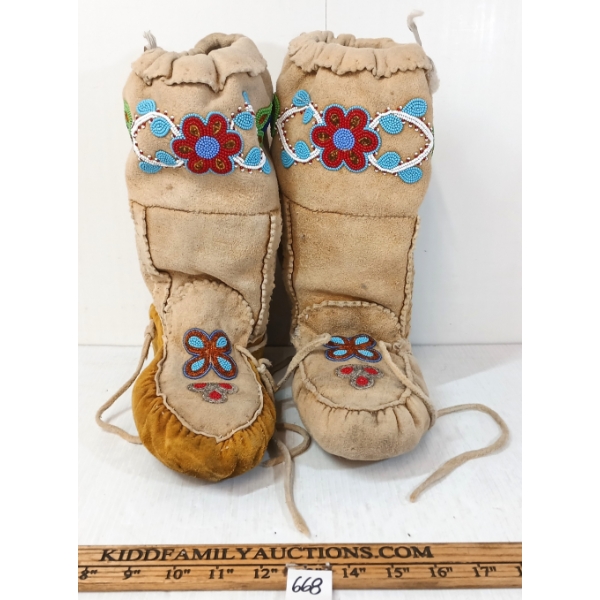 PAIR OF FLORAL BEADED MUKLUKS
