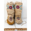 Image 1 : PAIR OF FLORAL BEADED MUKLUKS