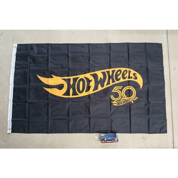 LOT OF 9 - HOT WHEELS FLAGS & JADA SUPERMAN 2005 FORD GT MODEL