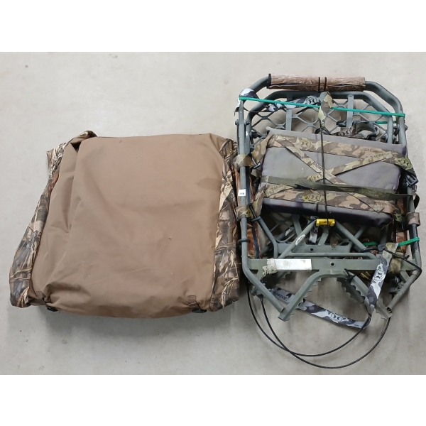 LOT OF 2 - CABELA'S NORTHERN FLIGHT POP UP BLIND & HAWK TREE CLIMBING STAND