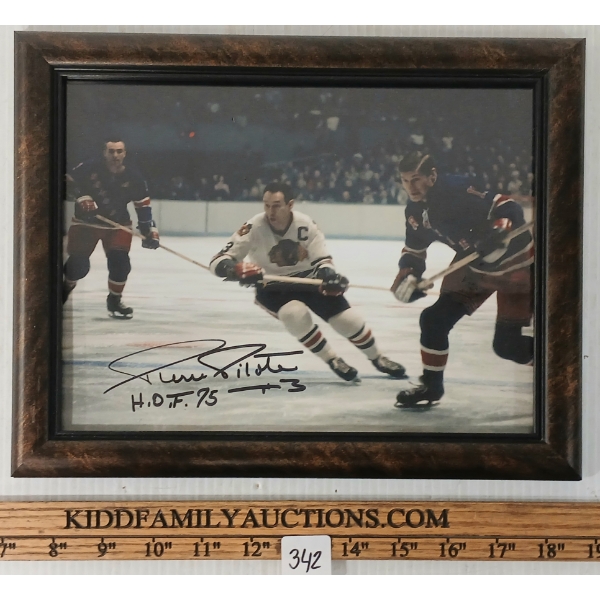 1975 CHICAGO BLACK HAWKS #3 PIERRE PILOTTE - FRAMED AUTOGRAPHED PHOTO