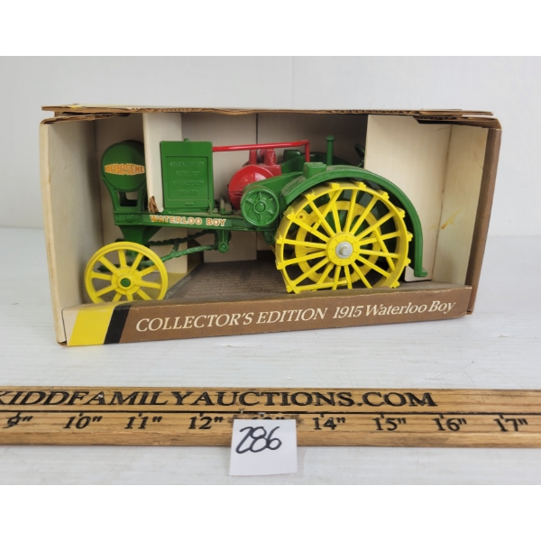 ERTL DIECAST 1915 JOHN DEERE MODEL R WATERLOO BOY